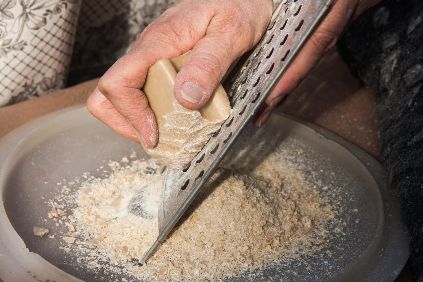Opryski z szarego mydła zwalczają choroby i szkodniki