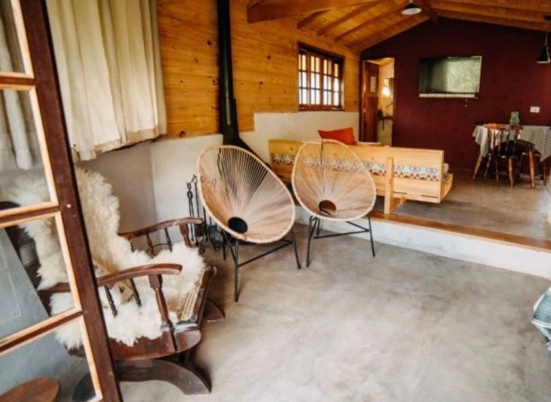 We wnętrzach rustykalnych czuć wiejski klimat