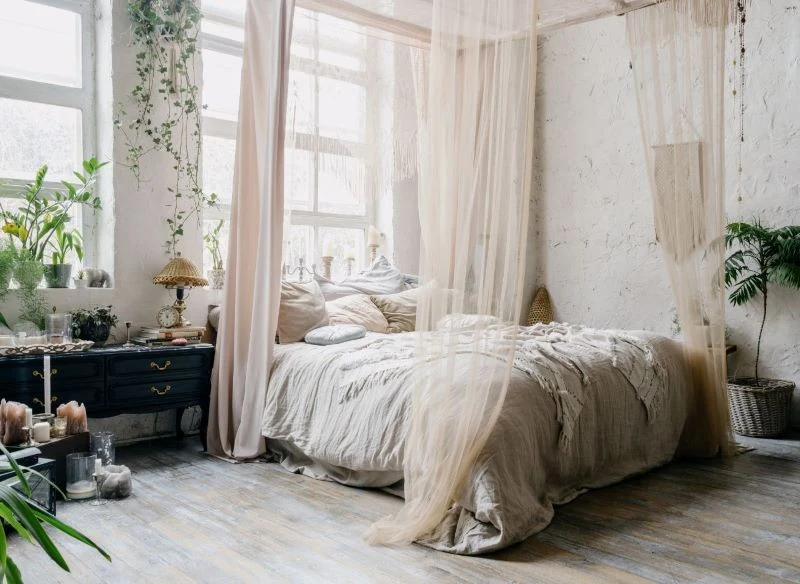 Dużo światła i lekkość materiałów to wyróżniki stylu boho