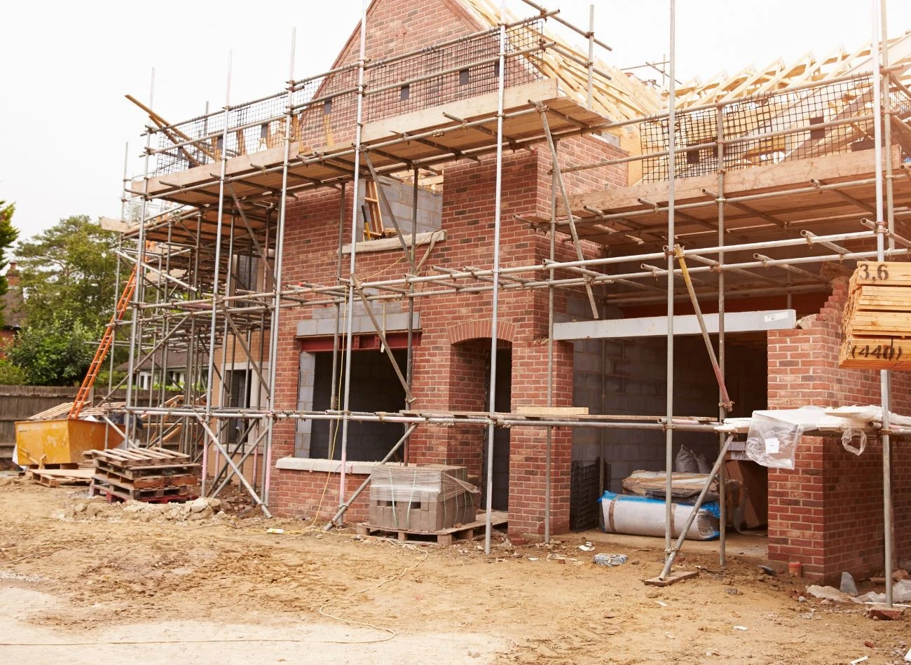 Koszty formalności związane z budową domu mogą być znaczącą częścią budżetu inwestycyjnego