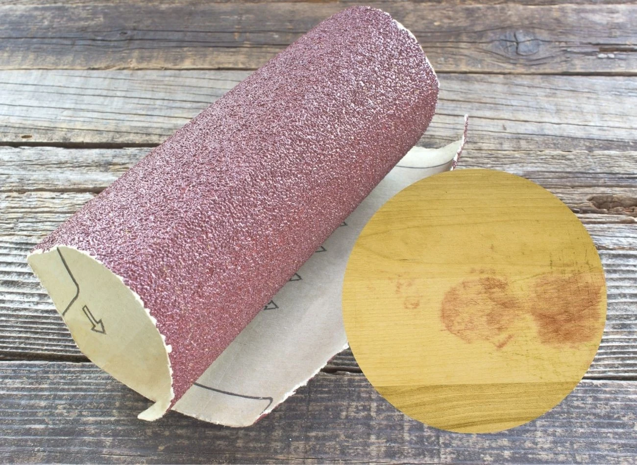 Papier ścierny można wykorzystać do wyszlifowania starej deski kuchennej