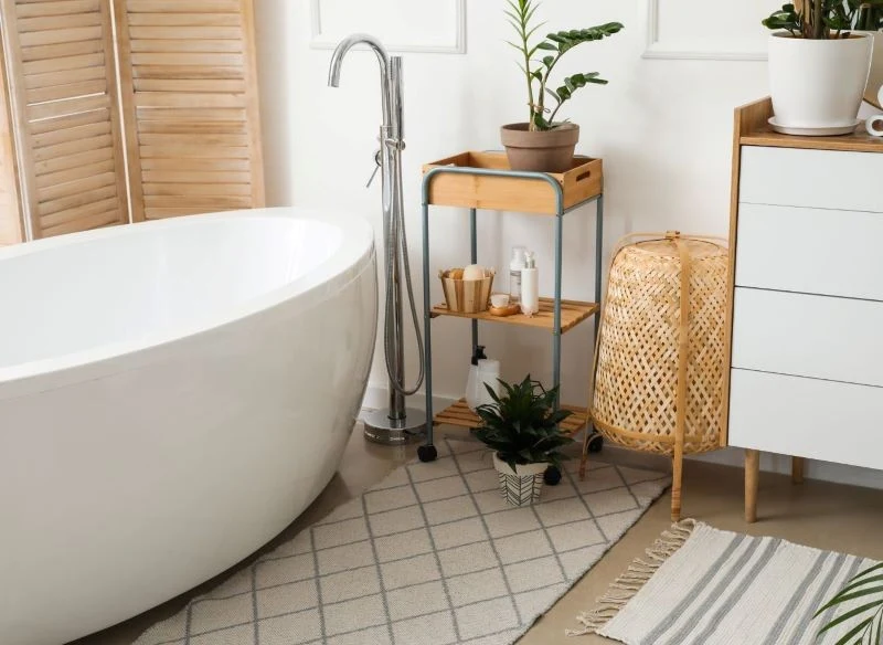 Nowy dywanik w łazience to prosta zmiana, która daje duży efekt