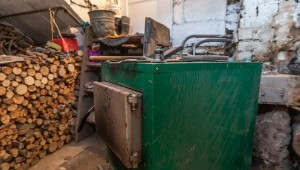 Masz stary piec? Sprawdź, do kiedy musisz go wymienić./East News