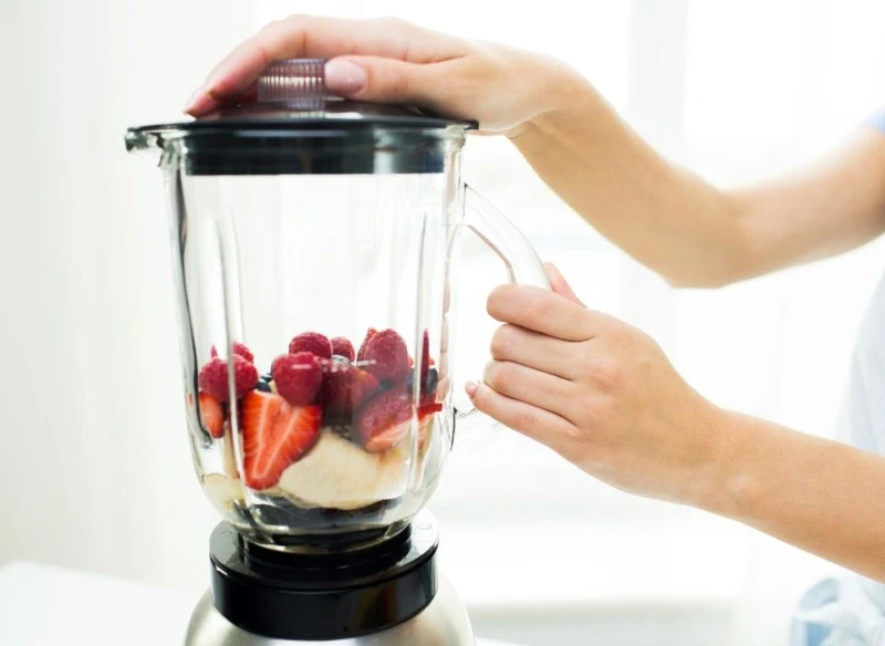 Aby naostrzyć noże do blendera, warto skorzystać z domowych sposobów