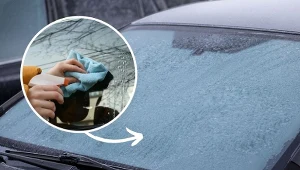 Zimą wiele osób ma do czynienia z problemem zamarzniętych szyb w swoich samochodach.