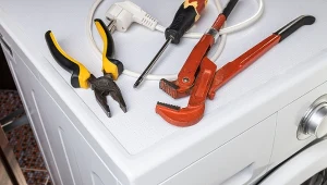 Co zrobić, gdy pralka skacze podczas wirowania? Działaj szybko, bo słono zapłacisz za naprawę