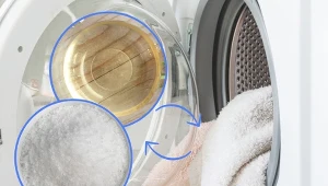 Zapach stęchlizny z ręczników może wynikać z niedosuszenia. Pozbędziesz się go za pomocą odpowiednich proporcji sody i octu.