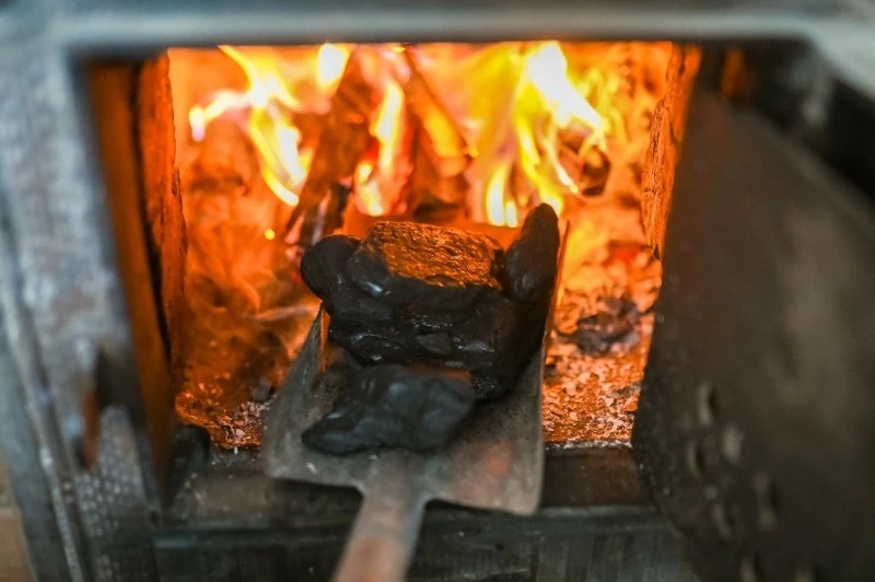 Im bardziej kaloryczny jest węgiel, tym jest on droższy