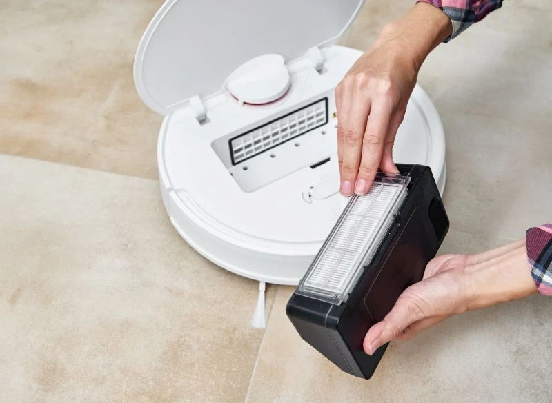 Sprawdź, czy filtr w twoim odkurzaczu wymaga czyszczenia, czy wymiany