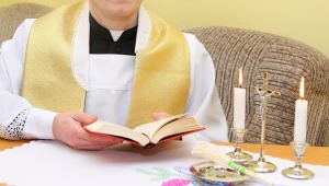 Jak będzie wyglądała wizyta duszpasterska 2023/2024? Sprawdź, jakie zmiany czekają nas./East News