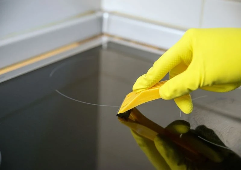 Skrobak zastępują miękkie gąbeczki i ścierki z mikrofibry