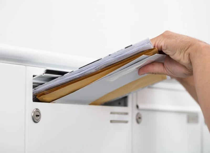 Żeby dostawać listy polecone do skrzynki, wystarczy złożyć wniosek na poczcie