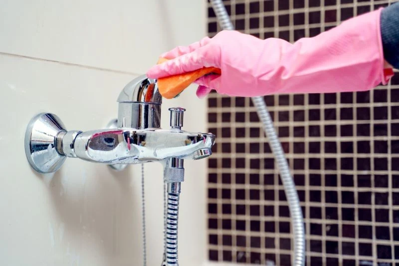 Osadzający się na armaturze kamień skraca jej żywotność