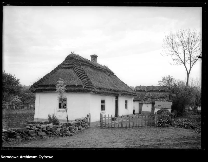 Bielona chata podolska