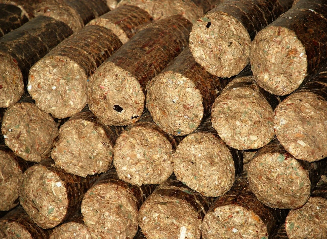 Brykiet drzewny to najpopularniejsza i najczęściej kupowana forma brykietu opałowego