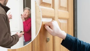 Warto mieć świadomość swoich praw, a przede wszystkim wiedzieć, kogo nie musimy wpuszczać do domu.