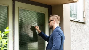 Ruszyły kolejne kontrole abonamenty RTV. Czy musisz wpuścić urzędnika do domu? For.123RF/Piscel