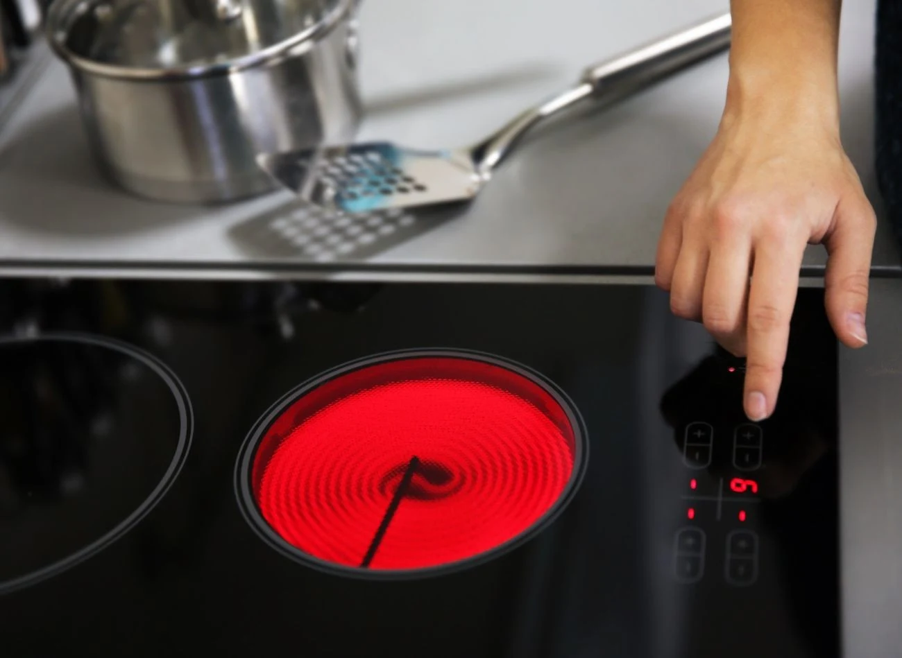 Płyta indukcyjna nagrzewa się dużo szybciej niż elektryczna