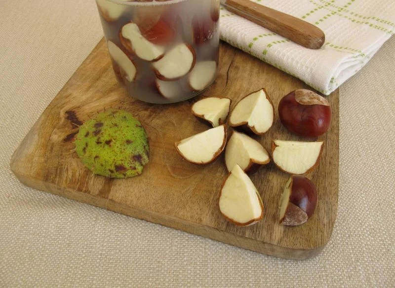 Zanim wykorzystamy kasztany do prania, musimy je rozdrobnić