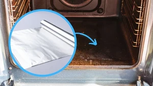 Domowym sposobem można doczyścić nawet najbrudniejszy piekarnik.