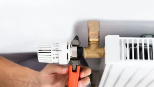 Dlaczego grzejnik nie działa? Podpowiadamy, jak naprawić zepsuty grzejnik.