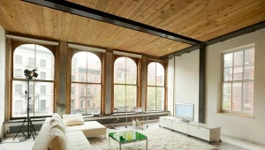 Salon w stylu loftowym od lat cieszy się dużą popularnością zarówno w mieszkaniach, jak i domach.