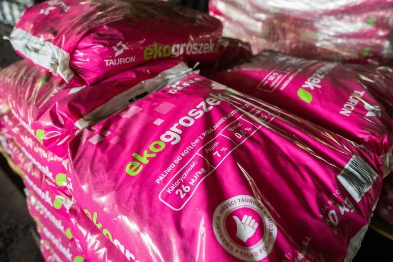 Ekogroszek workowany jest bardziej wygodny w użyciu