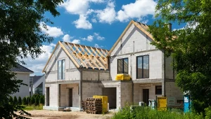 Prawo budowlane 2023 wprowadzi ważne zmiany w przepisach./East News