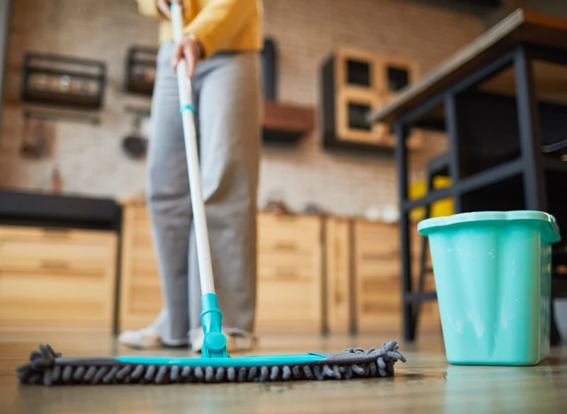 Mycie paneli nie wystarczy - trzeba je nabłyszczać i impregnować