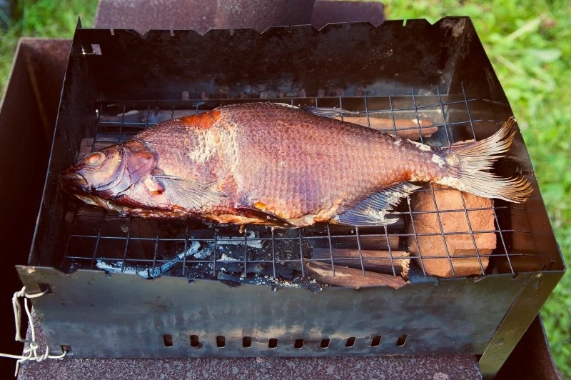 Drewno orzechowe nadaje się do wędzenia drobiu i ryb