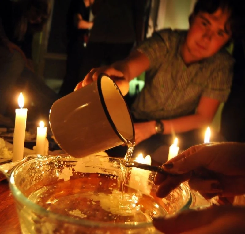 Lanie wosku przez klucz to chyba najpopularniejsza wróżba andrzejkowa