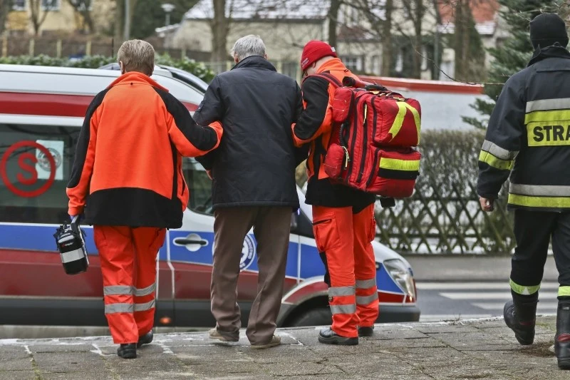 Pierwsze symptomy świadczące o podtruciu tlenkiem węgla to bóle i zawroty głowy