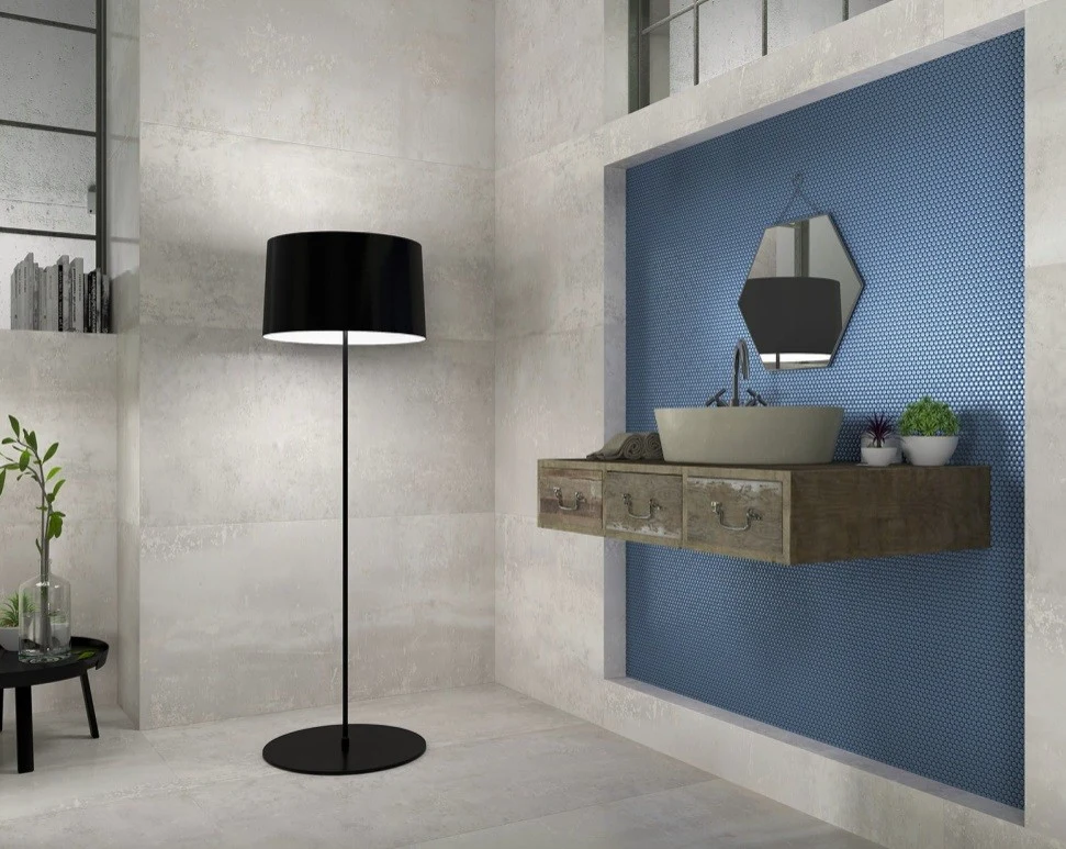 Drobne kafelki doskonale wyglądają w każdym miejscu