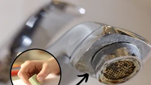 Jak usunąć biały osad z kranu? Hit z TikToka podbija internet. Prościej się nie da