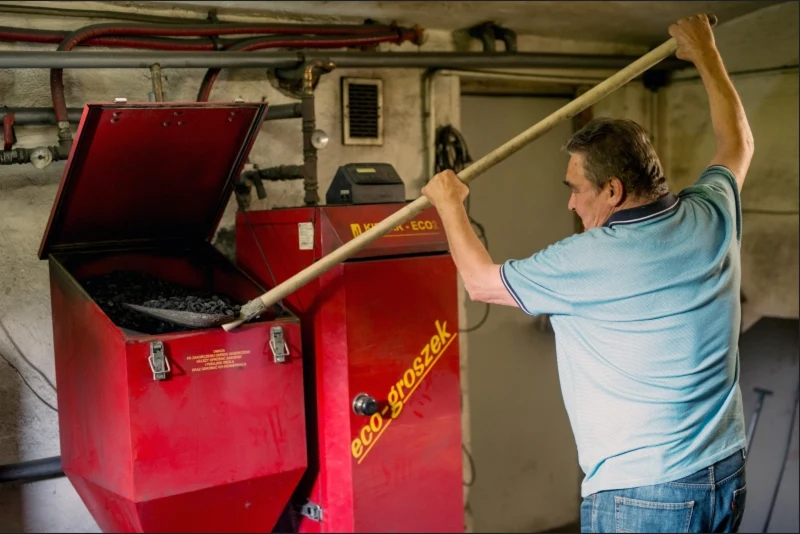 Odpowiedzi na pytanie, dlaczego ekogroszek nie spala się całkowicie, można również upatrywać w rodzaju kotła