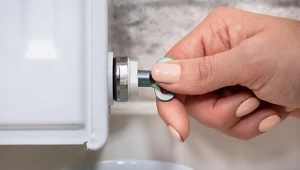 Odpowietrzanie kaloryferów jest bardzo ważne, ponieważ powietrze w instalacji doprowadza do uszkodzeń.