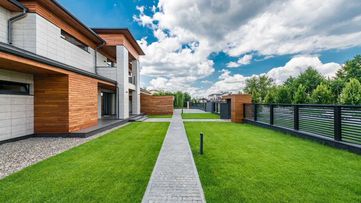 Ogrodzenie do wysokości 2,2 metra nie wymaga żadnego zgłoszenia ani pozwolenia