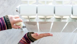 Sprawdź, czy warto zainwestować w grzejniki niskotemperaturowe.