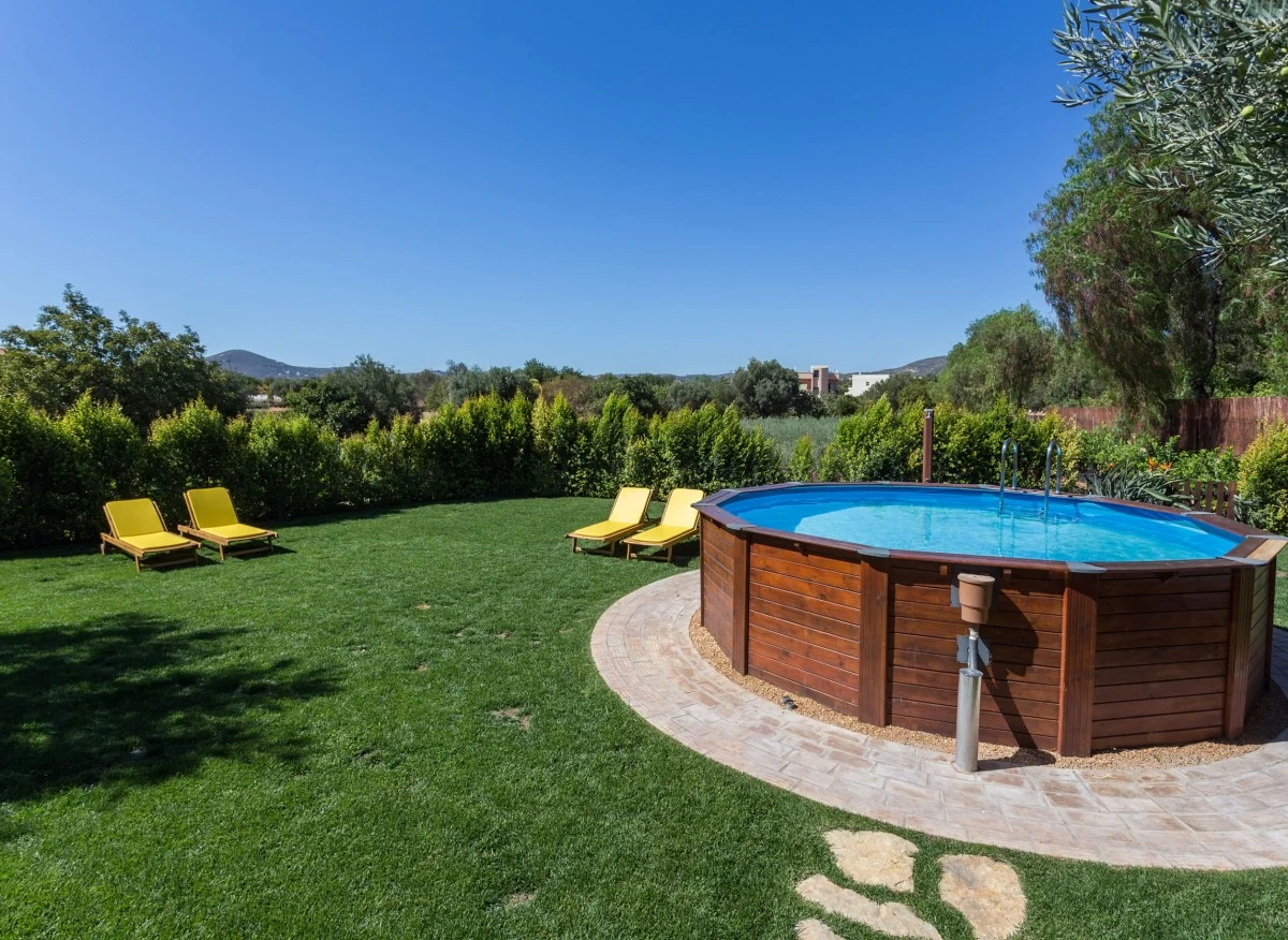 Coraz częściej decydujemy się na zakup rozkładanego basenu na lato