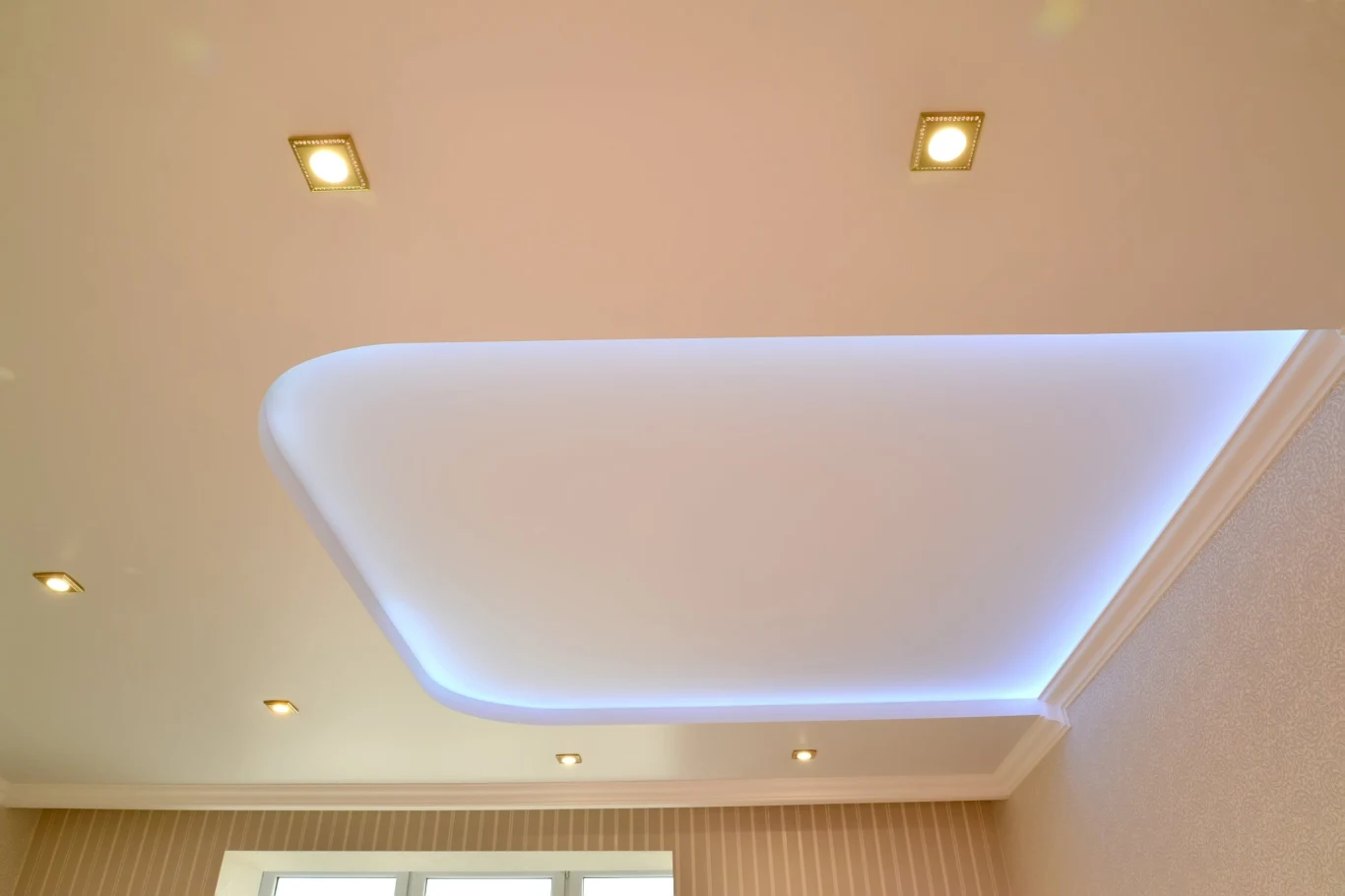 Sufit napinany to bardzo estetyczne rozwiązanie