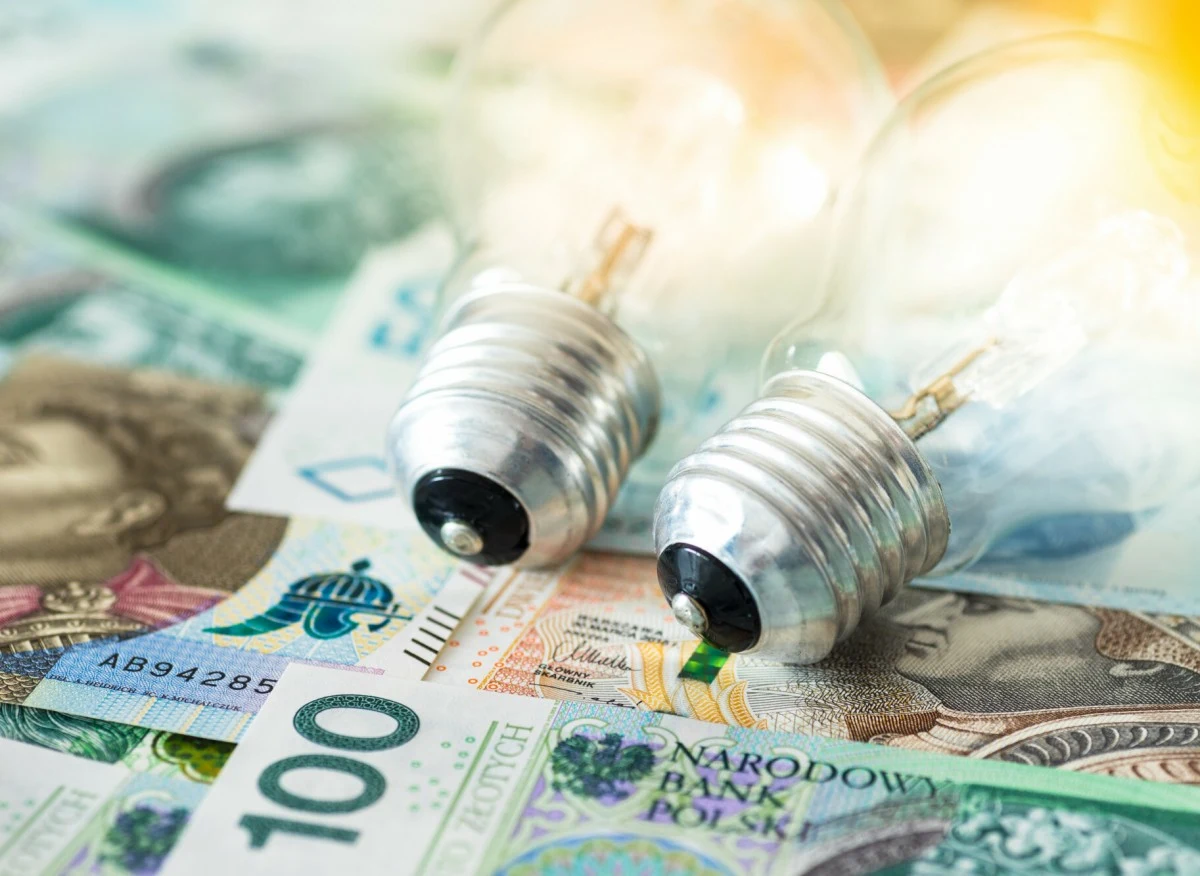Wysokość rekompensaty za prąd i gaz 2022 zależy nie tylko od miesięcznego dochodu na osobę, ale również od liczby mieszkańców w gospodarstwie domowym