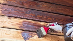 Zaimpregnowane drewniane elementy charakteryzują się wysoką wytrzymałością i odpornością na czynniki zewnętrzne