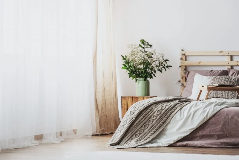 Dzięki tym trikom twoje firanki będą białe, jak nigdy