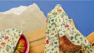 Woskowijka to zaimpregnowana woskiem pszczelim bawełniana ściereczka./woskowijki