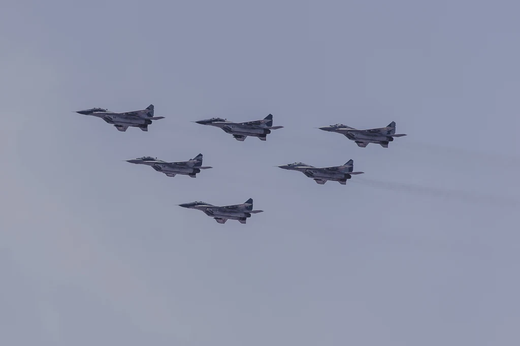 Poderwano polskie myśliwce. "Uruchomiono wszystkie dostępne siły" Poderwano polskie myśliwce. "Uruchomiono wszystkie dostępne siły"