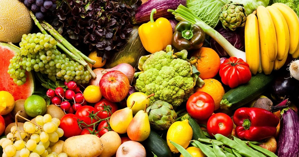 Brudna Dwunastka 2025. Te owoce i warzywa zawierają najwięcej pestycydów Szaleństwo cenowe na warzywa i owoce! Zobacz, co kupisz za grosze z okazji Dnia Wegan