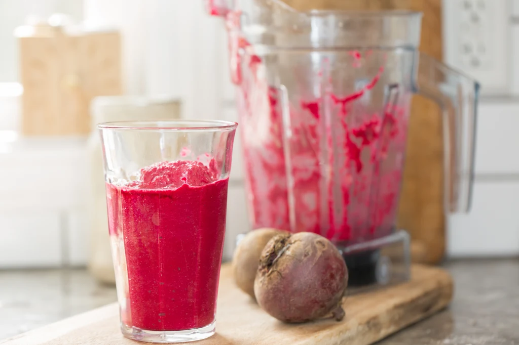 Koktajl z buraków to prawdziwy zastrzyk dobroczynnych składników Koktajl z buraków to prawdziwy zastrzyk dobroczynnych składników