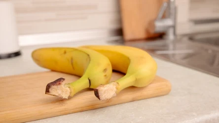 Ta sztuczka pozwoli ci przedłużyć świeżość bananów