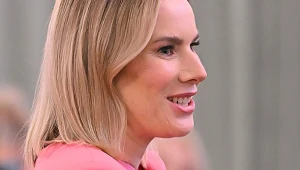 Nawrocka poszła do salonu piękności. Nie spodziewała się takich gości