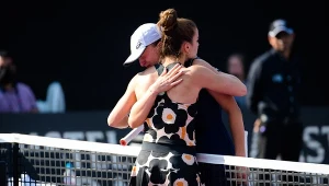 Bolesny debiut Świątek na WTA Finals. Łzy jeszcze przed ostatnią piłką